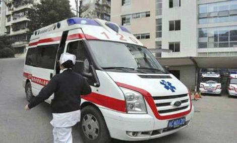 克拉玛依重病转院救护车接送案例